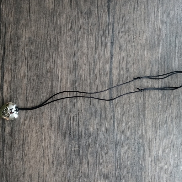 Outspoken by Fergie Pendant - Picture 4 of 6